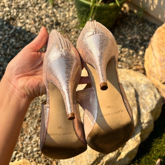Marc Fisher Kabriele Women's Dress Pump Shoes Toe Pointed 7.5 gold - Picture 8 of 9